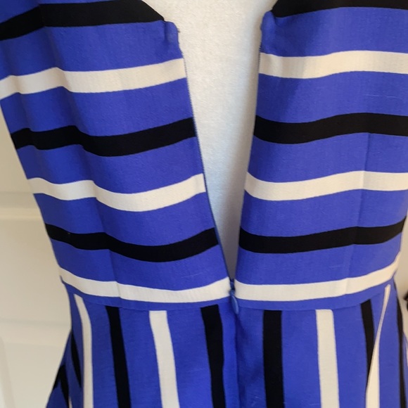 Worthington Petites PM V-Neck Stripped Peplum Top - Picture 5 of 10